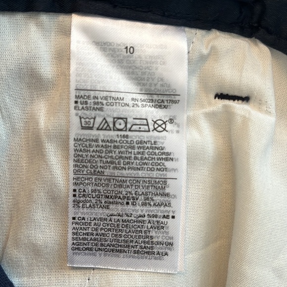 NWT! Old Navy skinny khakis - Picture 6 of 6